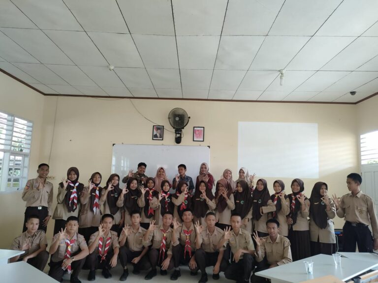 Dinas Pengendalian Penduduk (DPPKB) Road To School Pembinaan PIK-R Jalur Sekolah SMAN 12 Sijunjung