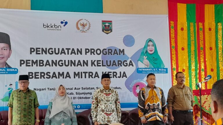 Penguatan Program Pembangunan Keluarga Dengan Mitra Kerja BKKBN Provinsi Sumatera Barat  Bersama Drs. H. Darul Siska
