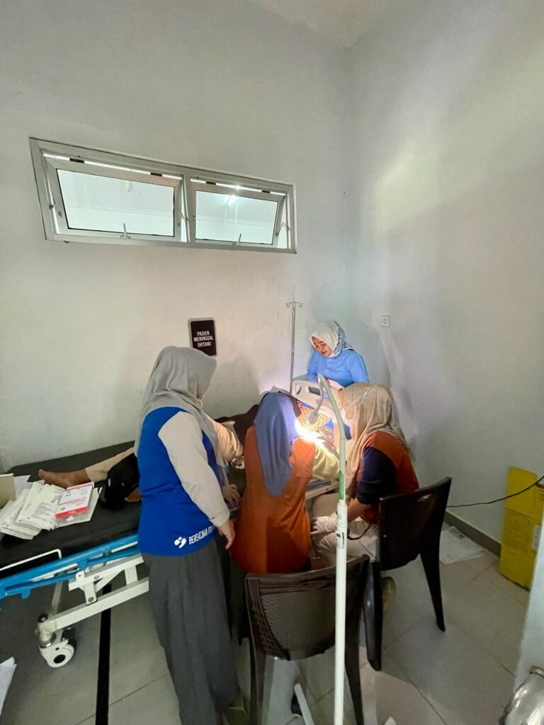 Pencegahan Stunting Melalui Pelayanan MKJP Gratis oleh Dinas pengendalian Penduduk dan Keluarga berencana Berkolaborasi Dengan Puskesmas Padang laweh Kecamatan Koto VII